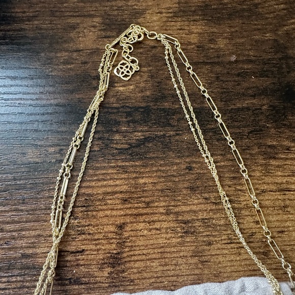 Kendra Scott Susanna Triple Strand Necklace in Gold and Blush Mother of Pearl - Picture 2 of 4